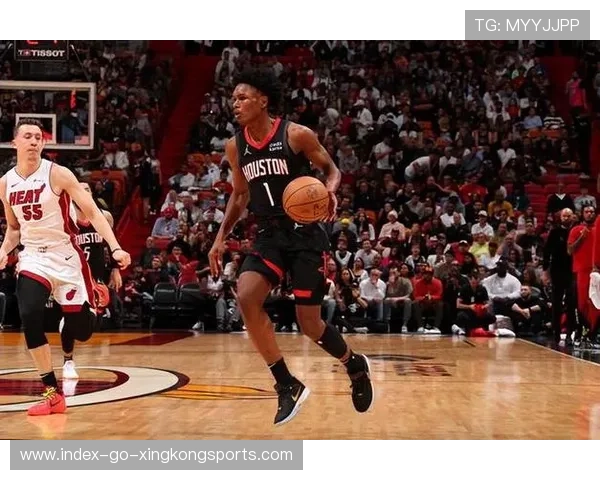 阿门14+8+5全面爆发!两度打成2+1点燃逆转 阿门14+8+5全面爆发!两度打成2+1点燃逆转