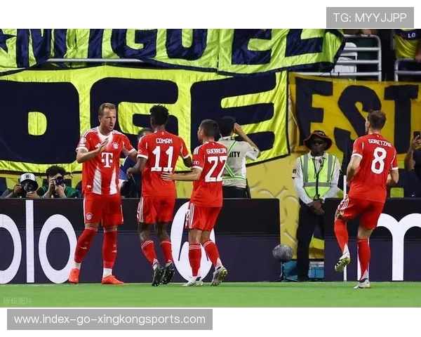 凯恩的经典一击:弧顶停球后顺势推射,瞬间征服全场 凯恩的经典一击:弧顶停球后顺势推射,瞬间征服全场