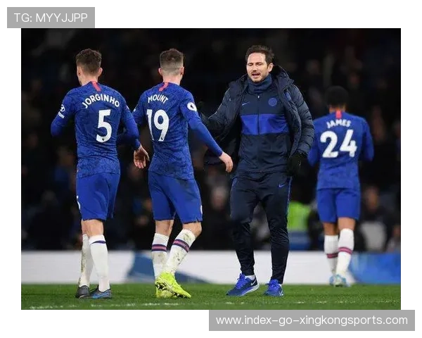 那不勒斯后插上制造二次进攻点 那不勒斯后插上制造二次进攻点