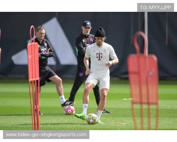 德甲拜仁短传渗透连连,对手溃不成军 德甲拜仁短传渗透连连,对手溃不成军